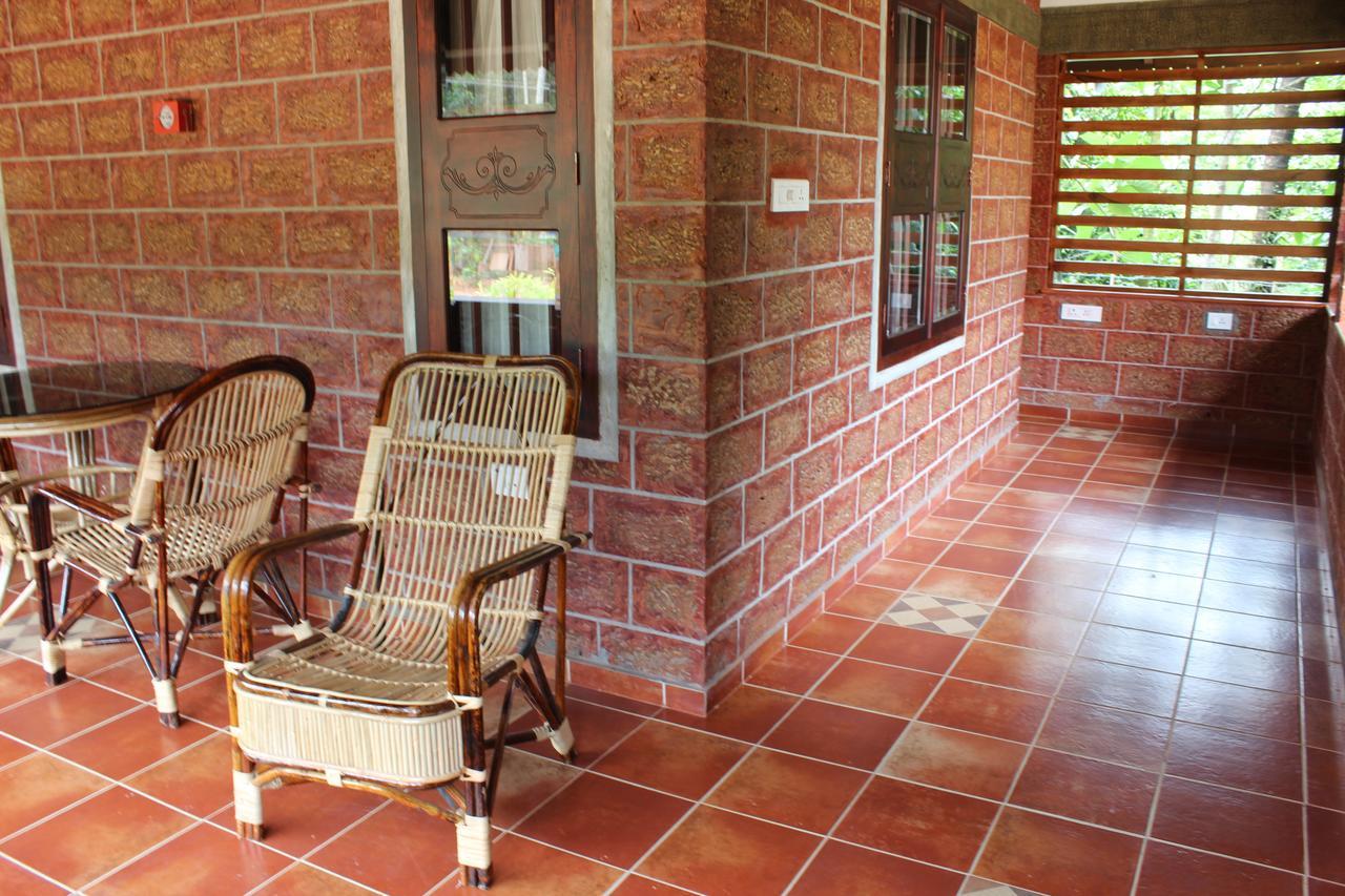 Neelambari Resorts Urakam エクステリア 写真