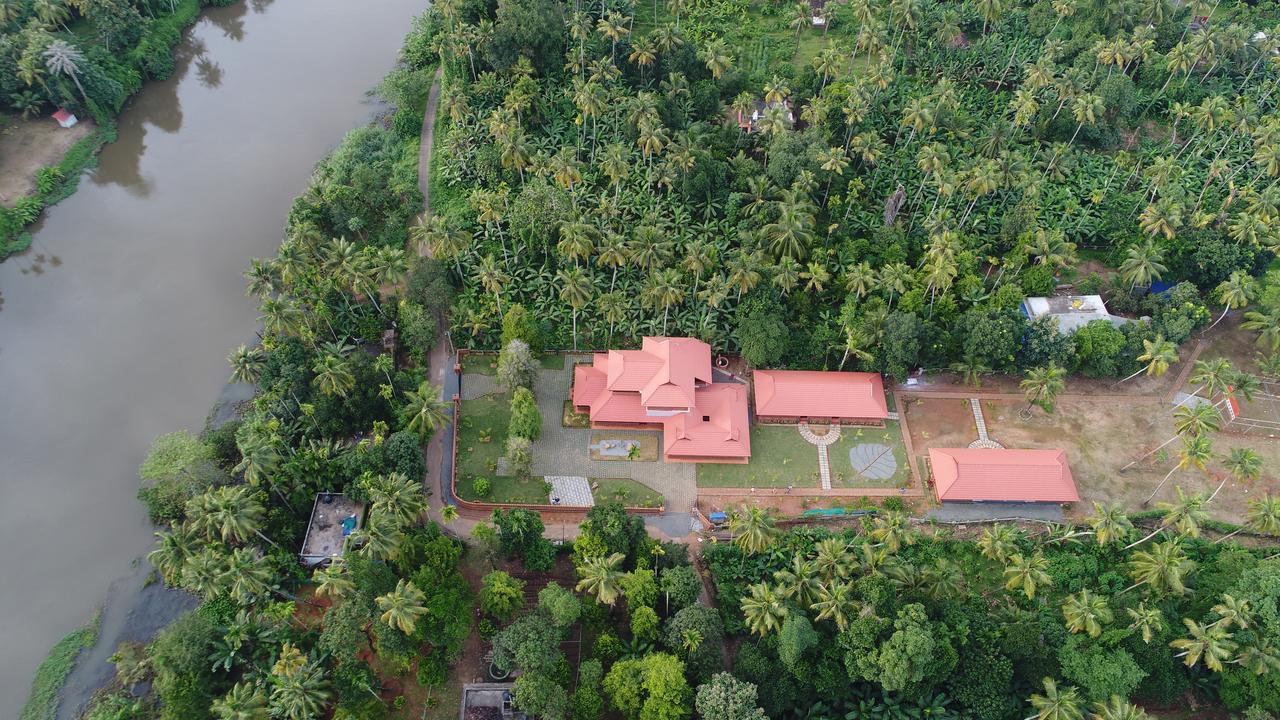 Neelambari Resorts Urakam エクステリア 写真